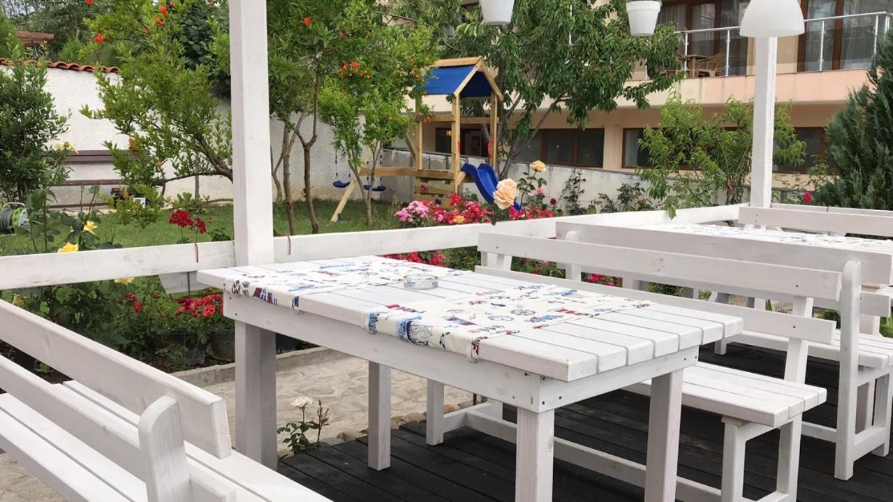 Family hotel Akra Csernomorec Kültér fotó